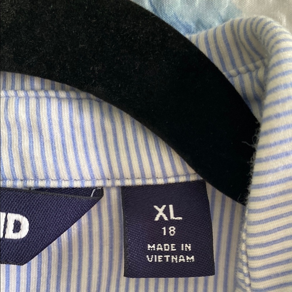 Lands' End Women's Blue Striped Button Down Shirt - Picture 3 of 6